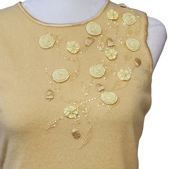 Banana Republic Sleeveless Sweater Yellow Angora Wool Blend Beaded Embroidery XS - Picture 2 of 10